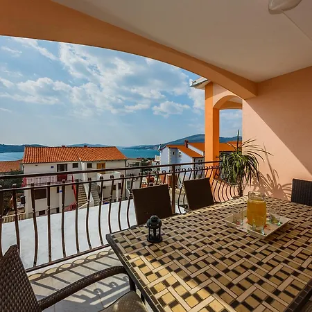 Nora Villa Trogir