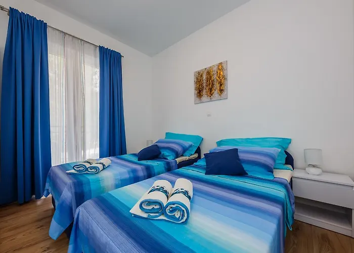 Nora Vila Trogir